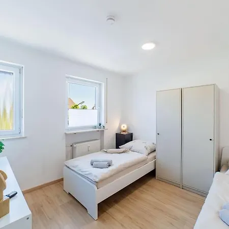 Apartament Schoene Mitarbeiter In Zirndorf