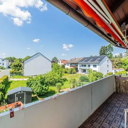 Schoene Mitarbeiter In * Zirndorf